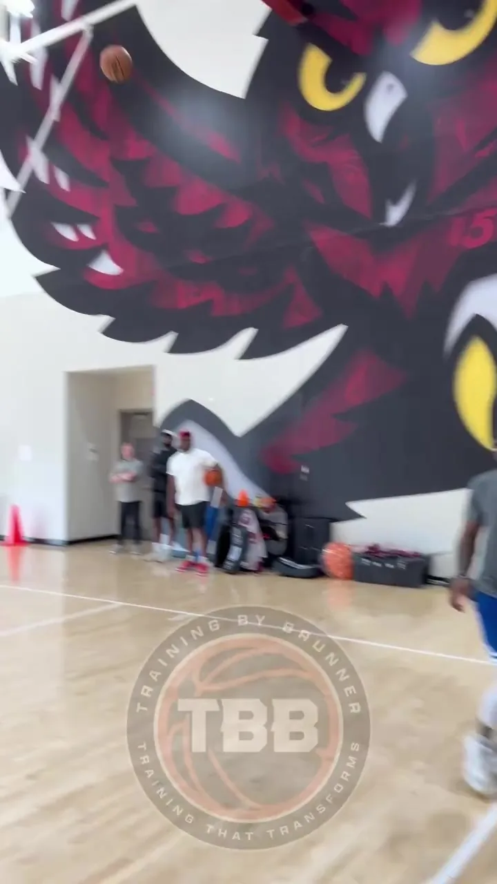 射术精湛！安芬尼·西蒙斯练习三分球：不同位置不同动作出手命中